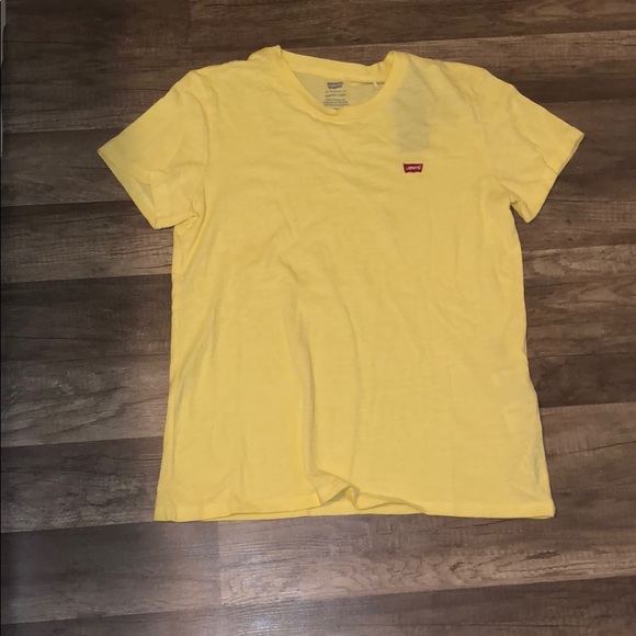 levis yellow top